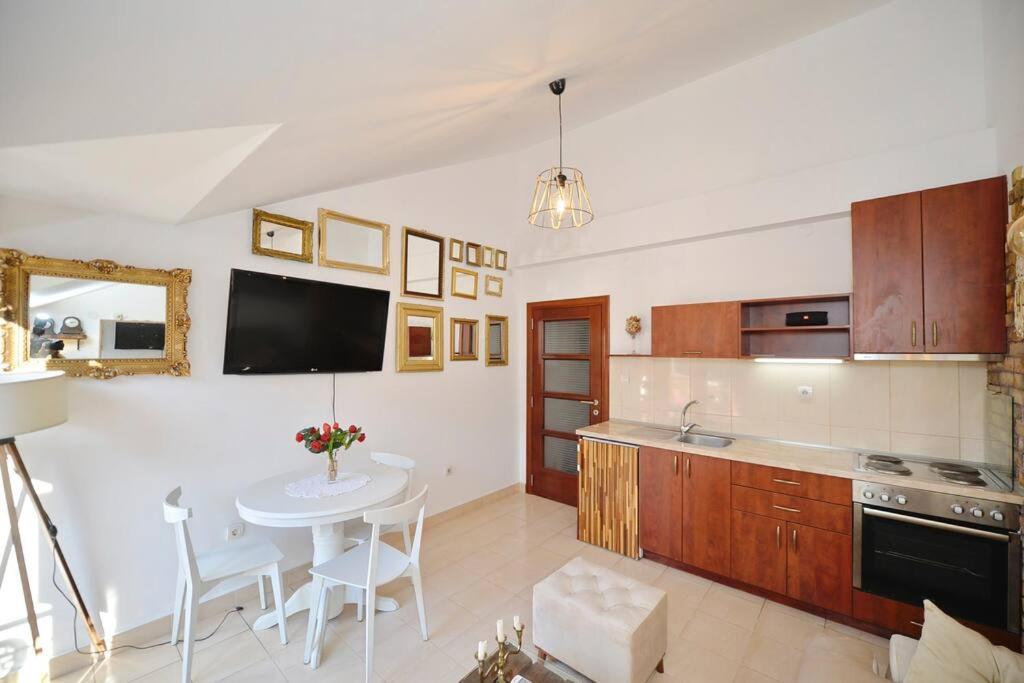 Stylish Apartment 22 Kotor Eksteriør bilde