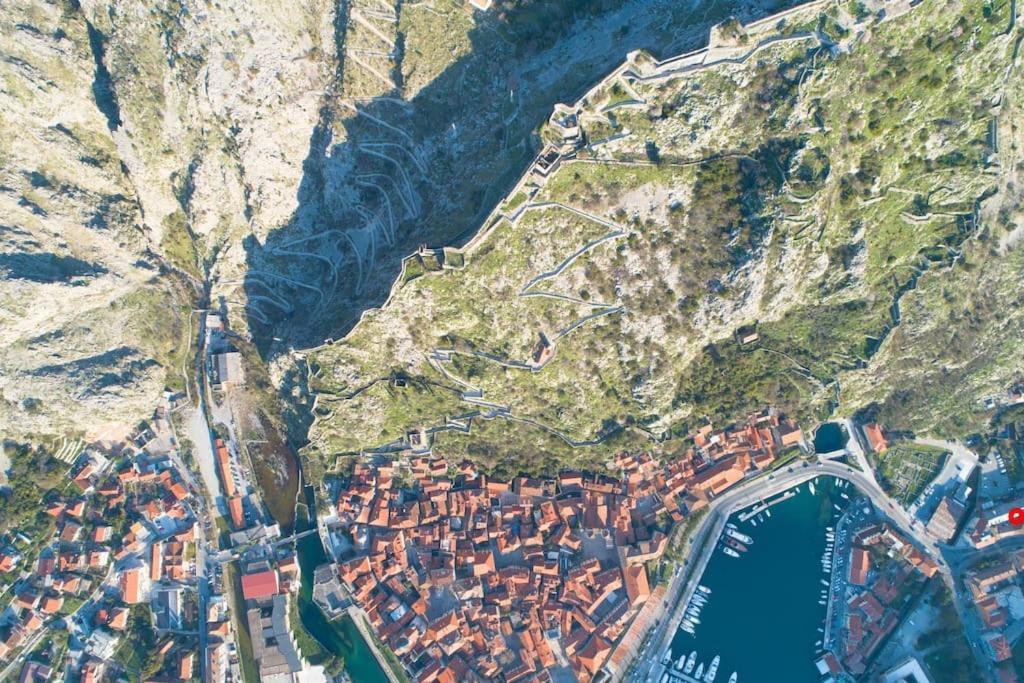 Stylish Apartment 22 Kotor Eksteriør bilde
